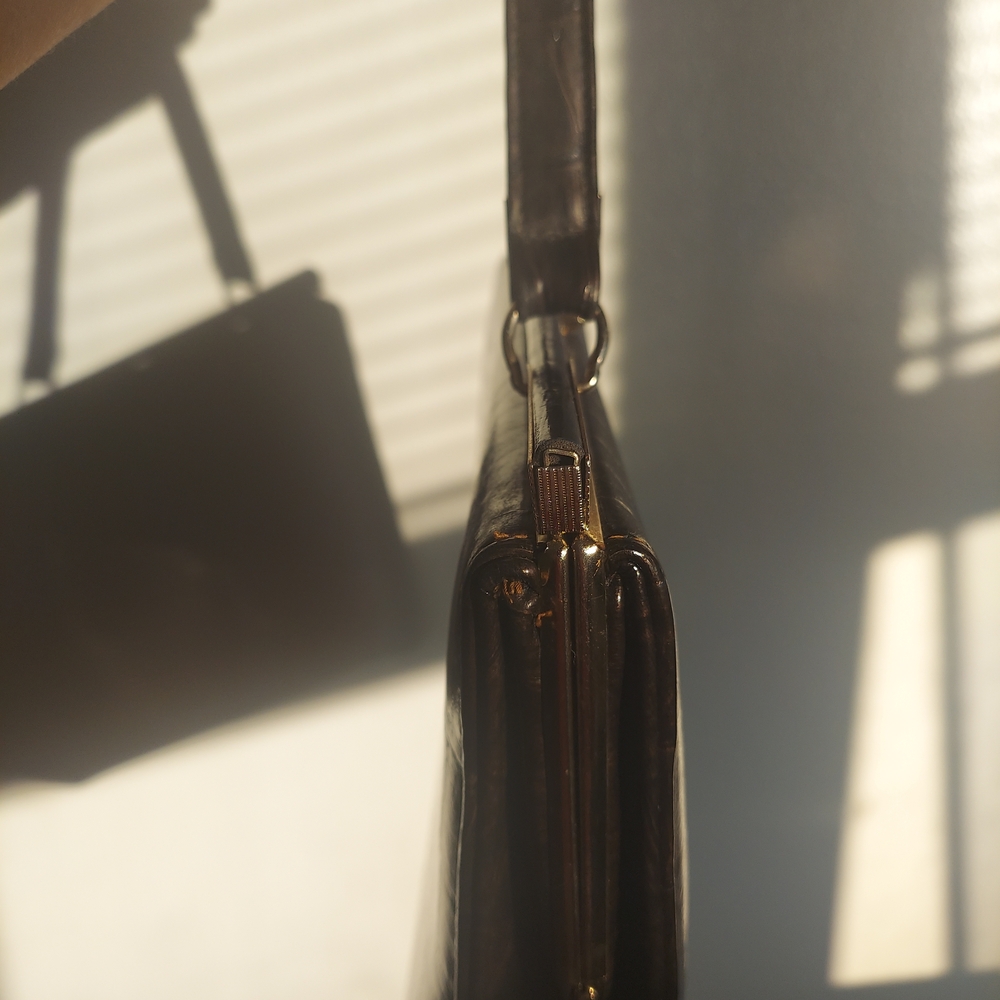 Vintage Brown Crocodile-Embossed Purse - Picture 10 of 10